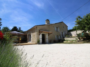 Gîte Mauriac, 3 pièces, 4 personnes - FR-1-440-399